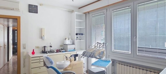 4 bedrooms Apartment in Venice, Italy No. 323334 24