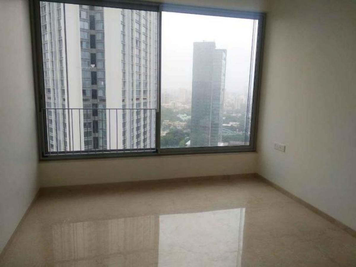 Casa de 3 dormitorios en Mumbai, India No. 54450