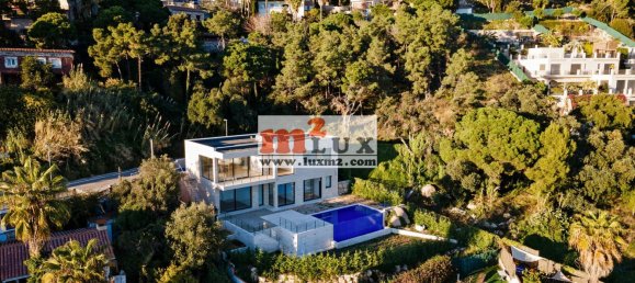 4 غرف نوم فيلا في Lloret de Mar, Spain رقم 13350 2