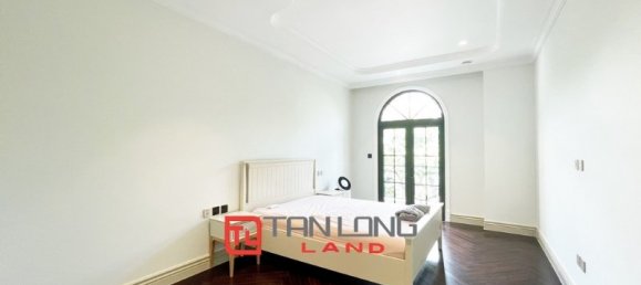 5 bedrooms Villa in Long Bien, Vietnam No. 563 15