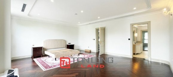 5 bedrooms Villa in Long Bien, Vietnam No. 563 9