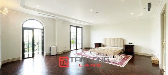 5 bedrooms Villa in Long Bien, Vietnam No. 563 8