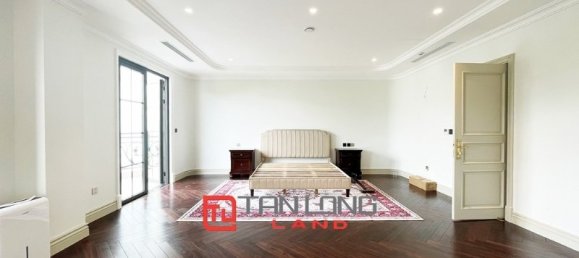 5 bedrooms Villa in Long Bien, Vietnam No. 563 10