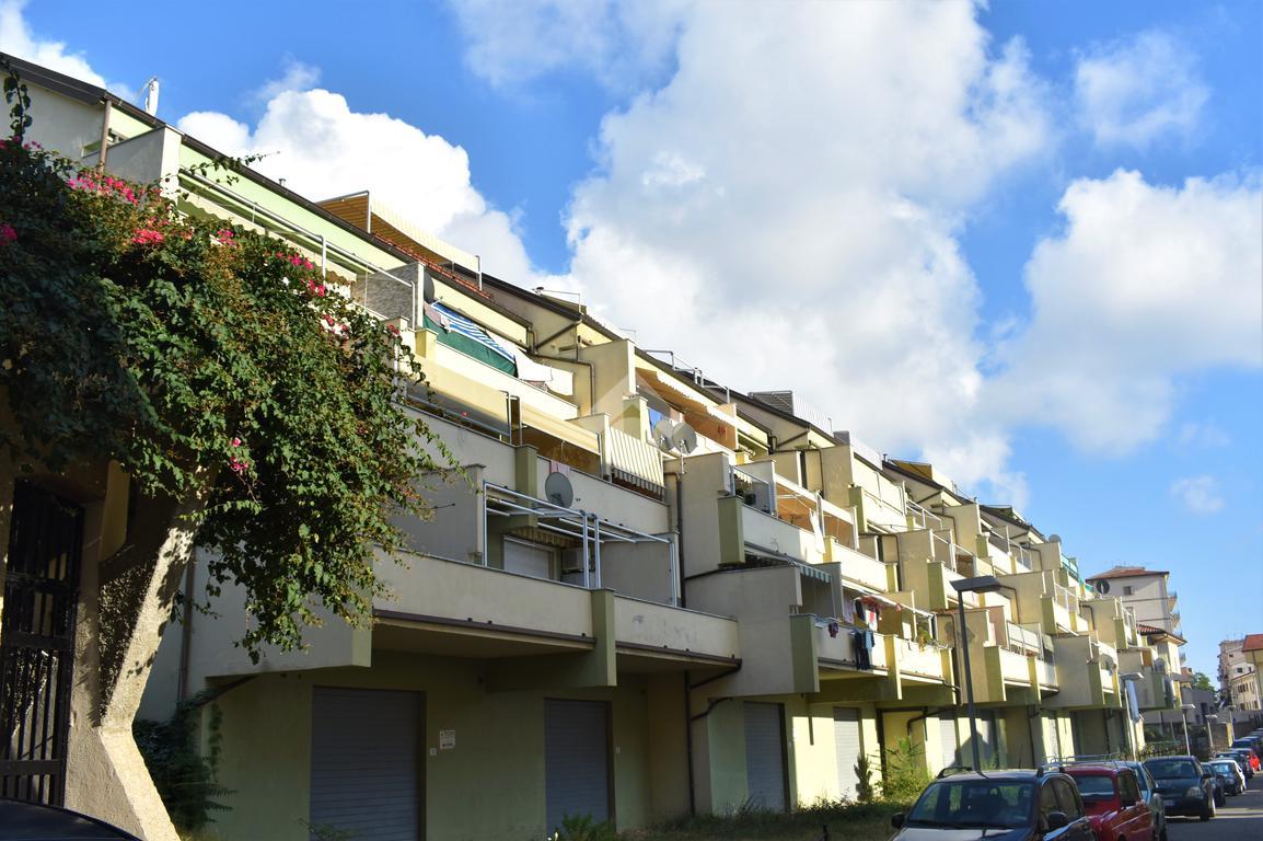 1 room Garage in Paola, Italy No. 74453