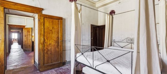 10 rooms Apartment in Cortona, Italy No. 54564 21