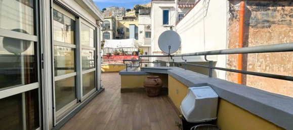 7 rooms Penthouse in Naples, Italy No. 100234 17