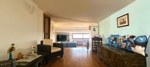 7 rooms Penthouse in Naples, Italy No. 100234 12