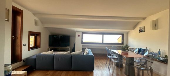 7 rooms Penthouse in Naples, Italy No. 100234 4
