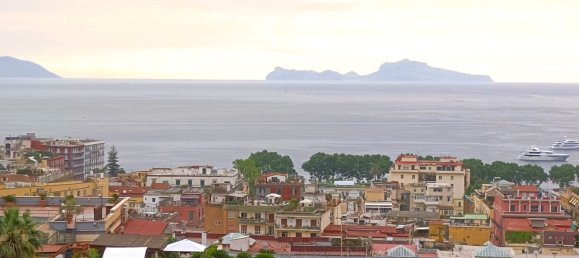 7 rooms Penthouse in Naples, Italy No. 100234 37