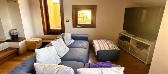 7 rooms Penthouse in Naples, Italy No. 100234 50