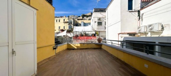 7 rooms Penthouse in Naples, Italy No. 100234 18