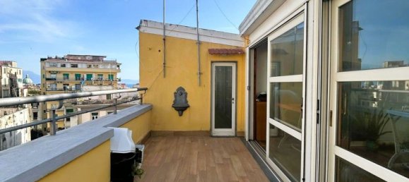 7 rooms Penthouse in Naples, Italy No. 100234 19