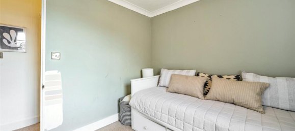 2 bedrooms House in London, United Kingdom No. 7802 14