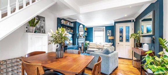 2 bedrooms House in London, United Kingdom No. 7802 4