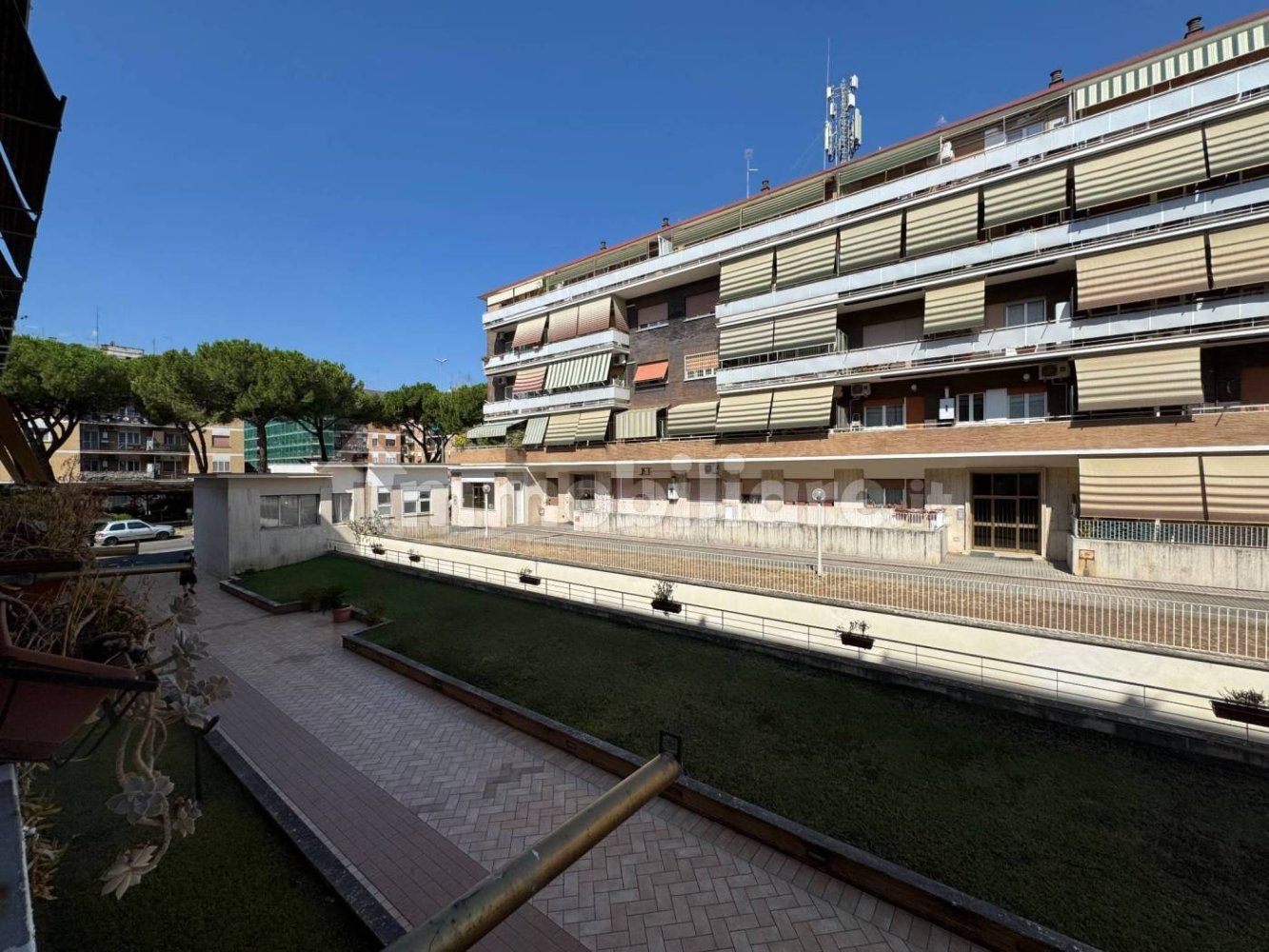 2 bedrooms Apartment in Rome, Italy No. 324158