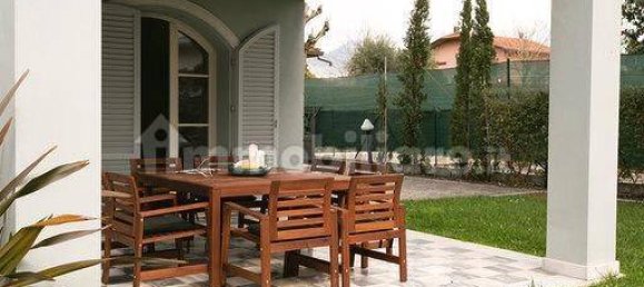 Villa T4 em Forte dei Marmi, Italy N.º 188635 4