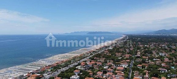 Villa T4 em Forte dei Marmi, Italy N.º 188635 24