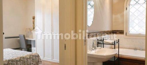 Villa T4 em Forte dei Marmi, Italy N.º 188635 21