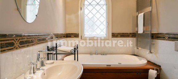 Villa T4 em Forte dei Marmi, Italy N.º 188635 17