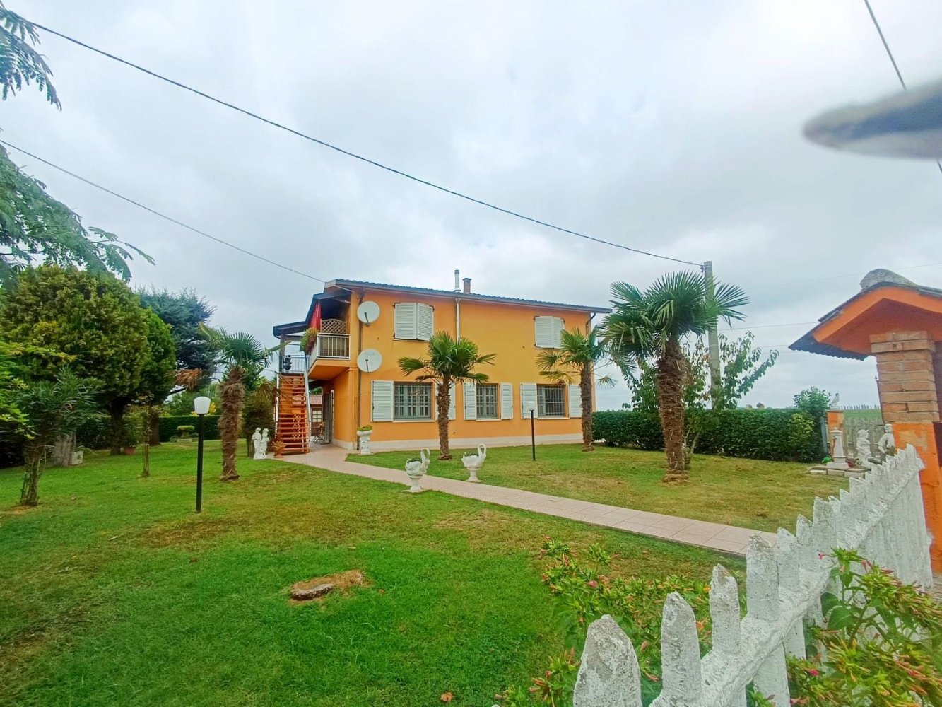 5 bedrooms House in Copparo, Italy No. 376641