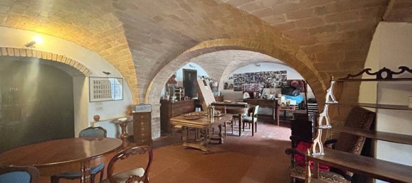 6 bedrooms Villa in Teramo, Italy No. 105575 15