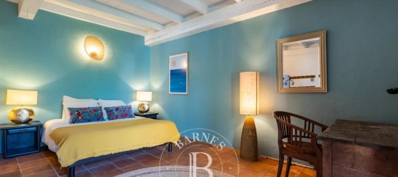 5 bedrooms House in Saint-Florent, France No. 74231 19