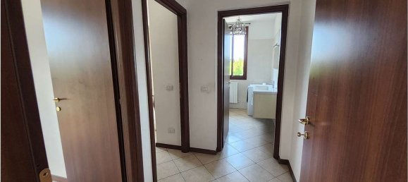3 bedrooms Apartment in San Prospero, Italy No. 336769 13