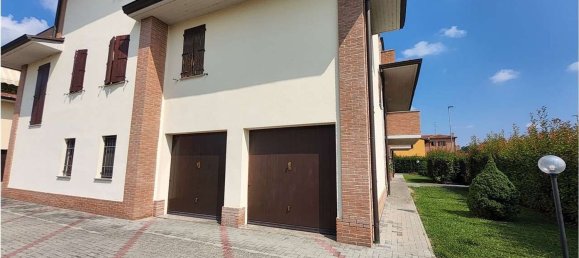 3 bedrooms Apartment in San Prospero, Italy No. 336769 4