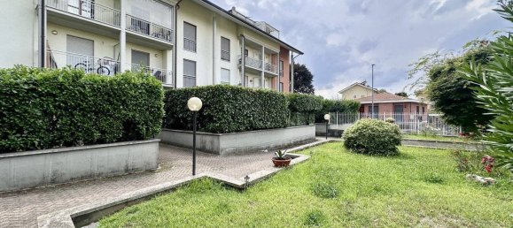 2 bedrooms Apartment in Turin, Italy No. 267838 13