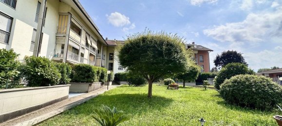 2 bedrooms Apartment in Turin, Italy No. 267838 2