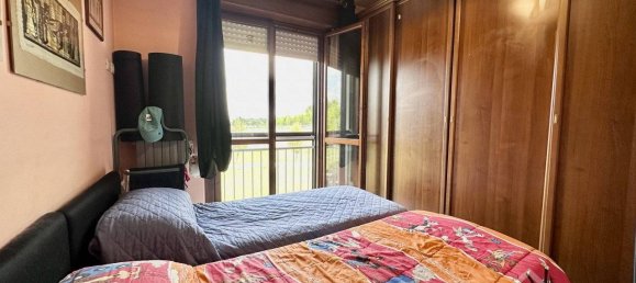 2 bedrooms Apartment in Turin, Italy No. 267838 11