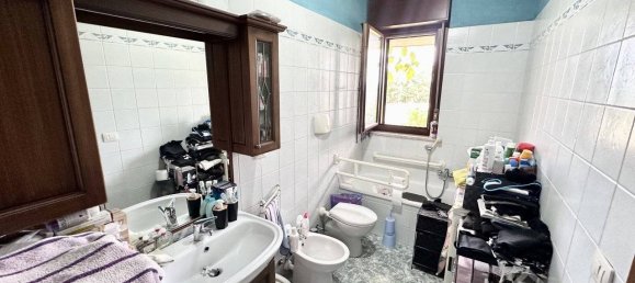 2 bedrooms Apartment in Turin, Italy No. 267838 12