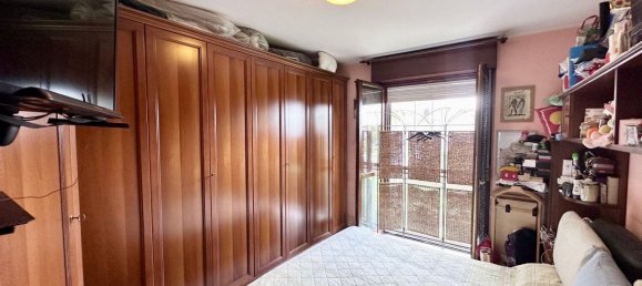 2 bedrooms Apartment in Turin, Italy No. 267838 10