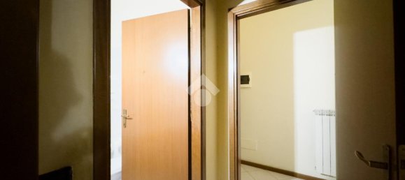 Квартира с 2 комнатами в Лиссоне, Италия № 7631 11