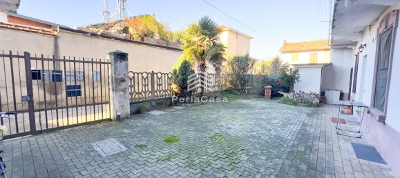 3-salle Appartement à Vigevano, Italy No. 238641 37