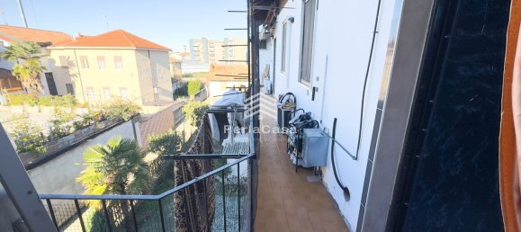3-salle Appartement à Vigevano, Italy No. 238641 16