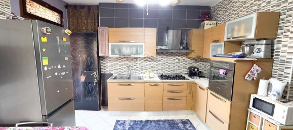 3-salle Appartement à Vigevano, Italy No. 238641 4