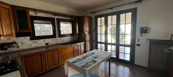 3 bedrooms Villa in Mestrino, Italy No. 12728 7