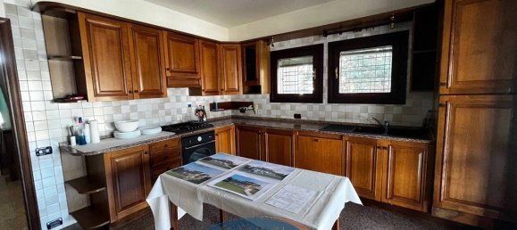 3 bedrooms Villa in Mestrino, Italy No. 12728 8