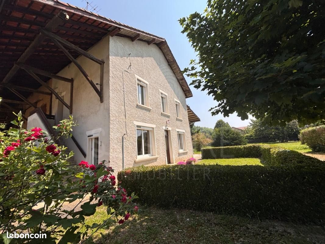 Casa T3 em Saint-Hilaire-de-la-Cote, France N.º 342500
