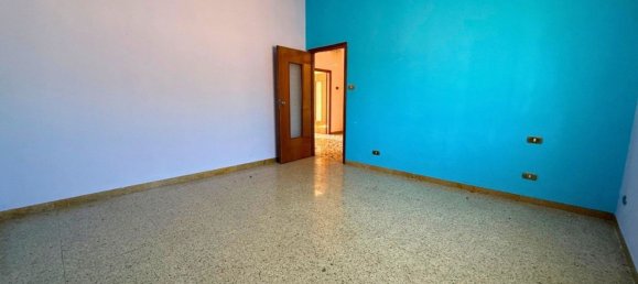 4 rooms Apartment in Reggio Emilia, Italy No. 98137 20