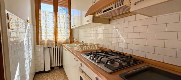 4 rooms Apartment in Reggio Emilia, Italy No. 98137 10