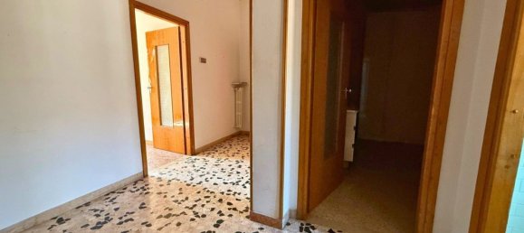 4 rooms Apartment in Reggio Emilia, Italy No. 98137 14