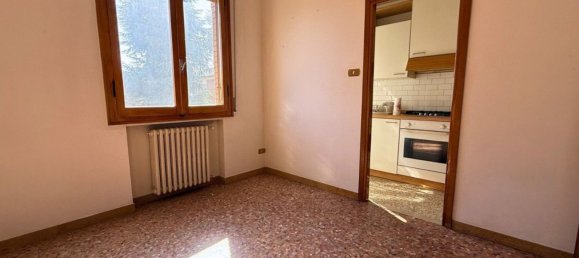 4 rooms Apartment in Reggio Emilia, Italy No. 98137 6
