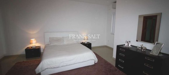2 bedrooms Penthouse in Marsaskala, Malta No. 6340 7