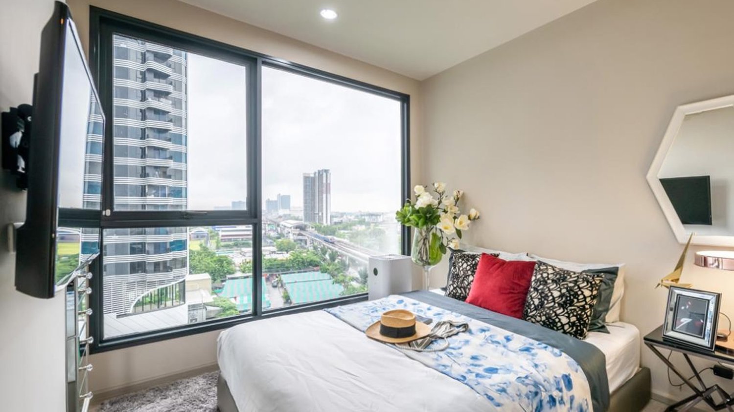 1 bedroom Condo in Ideo Mobi Sukhumvit Eastpoint Bangkok, Thailand No. 28601