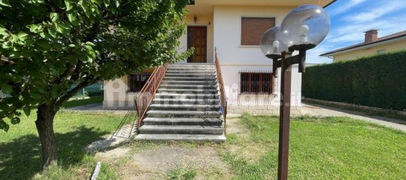 3 Schlafzimmer Villa in Legnago, Italy, Nr. 287458 2