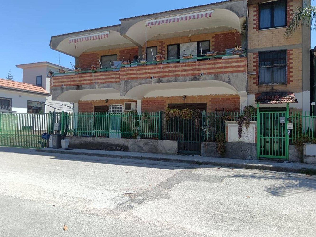 7 bedrooms Apartment in Marigliano, Italy No. 401242