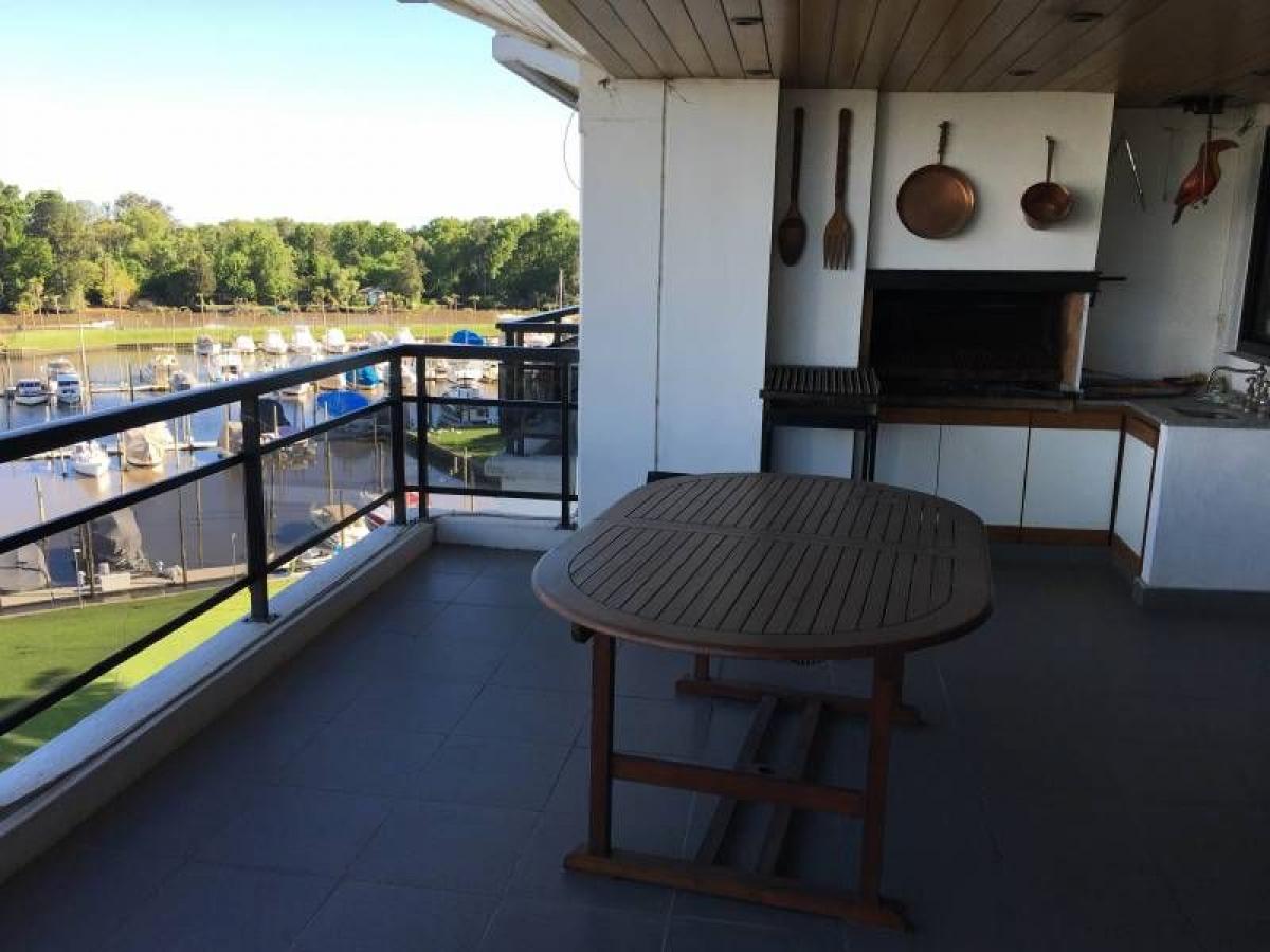 3 bedrooms Apartment in Tigre, Argentina No. 90171