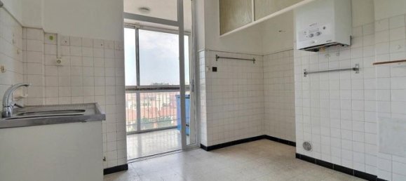 Apartamento de 2 dormitorios en Perpignan, France No. 315317 6